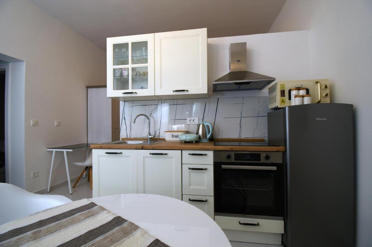 Frida Rab Apartment *